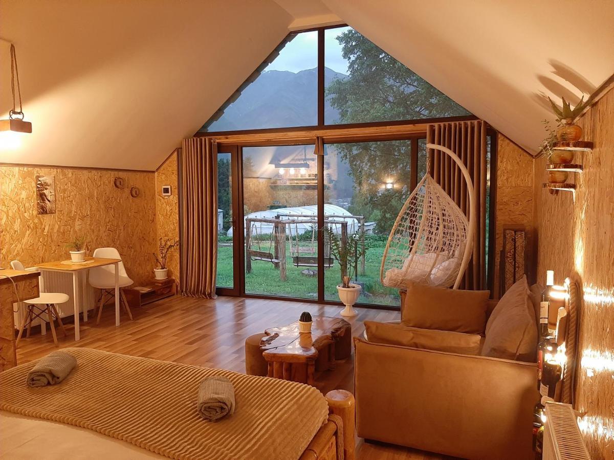 Kazbegi Cottages Qabarjina Eksteriør billede
